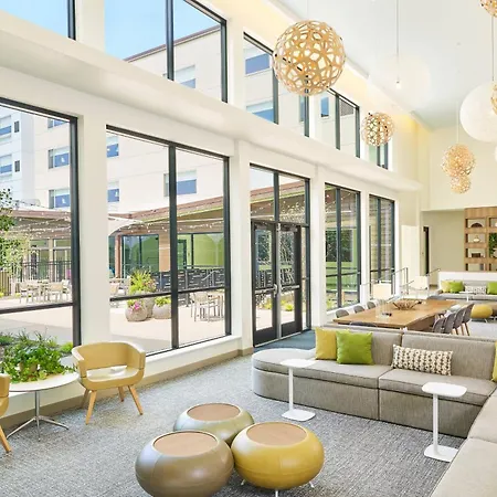 Hotel Element West Des Moines